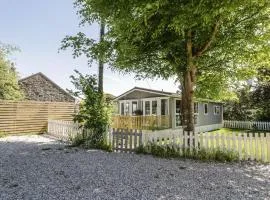 Orchard Lodge