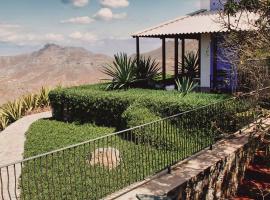 Casa Azul, hotel in Mindelo