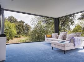 Welcoming house with pool in Montemor-o-Novo, lake view, hótel í Montemor-o-Novo