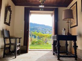 Casa de Santa Bárbara - Cinfães, hotel v destinaci Cinfães