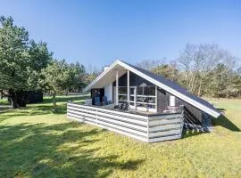Bright Cottage with Covered Terrace-By Traum
