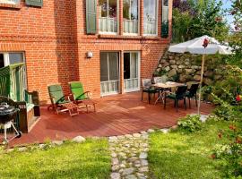 Ein-Steinwurf-zum-Ostseestrand-Ferienwohnung-Martha-mit-Terrasse, holiday rental in Glowe