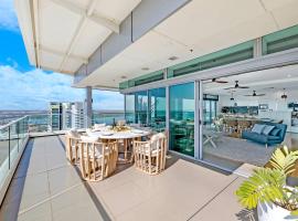Unparalleled Penthouse Luxury at Horizons 360, hotel in Darwin