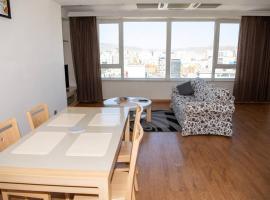 Lovely 2 BR unit with city view, apartament din Ulaanbaatar