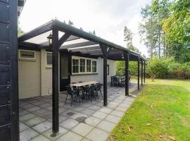 Holiday Home in Gelderland near Den Bramel、ロヘムのホテル