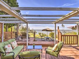 Gloucester Retreat with Backyard Oasis and Pier!, хотел в Gloucester