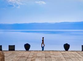 Mövenpick Resort & Spa Dead Sea, hotel Szovajmában