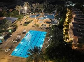 Jericho Resort Village, hotel met zwembaden in Jericho