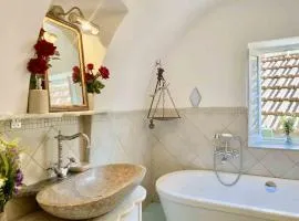 Casa Celestine in Via Orsini Isolabona Liguria Italy Sleeps 5