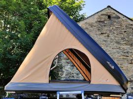 Mallory Rooftop Tent Hire - from ElectricExplorers, hotel in Hawkshead