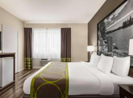 Super 8 by Wyndham Sarnia ON, hotel poblíž St. Clair County International Airport - PHN, Sarnia
