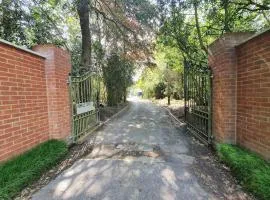 The New Forest Manor Apartment