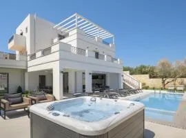 Ivory Villa, Pool, Heated SpaWhirlpool, Sauna & Gym, By ThinkVilla