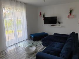 Ferienwohnung mit Terrasse, מלון בנויסטרליץ