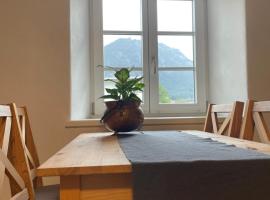 Ferienwohnung Kaffeeduft, hotel near Train Station Reutte in Tyrol, Reutte