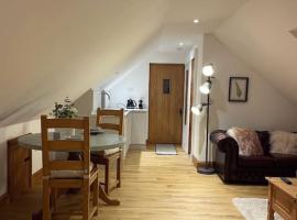 The Loft - beautiful countryside apartment, vacation rental in Cullompton