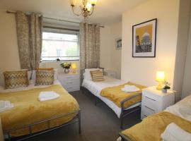 Clifton House, hotel with parking in Woodhouse