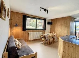 Studio agréable avec balcon, proche pistes et commerces - FR-1-417-22