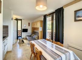 Appartement lumineux 2 étoiles, 32m², animaux admis, 6 pers., parking, ski-in/ski-out - FR-1-417-123, Hotel in La Toussuire