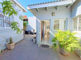 Private Loadshedding free Cottage, Fibre WiFi, Braai, Netflix, Security Deposit applies, hotell i nærheten av Pines Pleasure Resort i Krugersdorp