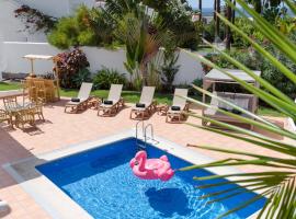 KARAT Villa Atlantida, hotell i Playa de las Americas