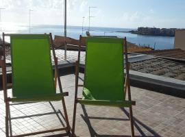 Maison sur la mer casalove, хотел в Аугуста