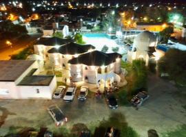 HOTEL CAASAMA، فندق يسمح بالحيوانات الأليفة في سانتا ماريا