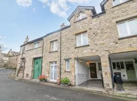 No 2 The Mews