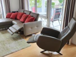 moderne 4 Zimmer -Wohnung I BBQ I Parkplatz, hotel with parking in Munich