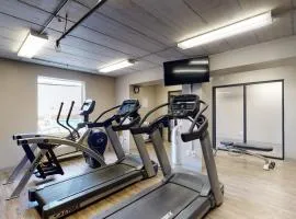 voco College Station Aggieland by IHG