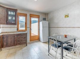 Cozy Home In Torres With Kitchenette, hotel a Torres