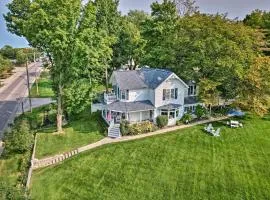 Elegant 1905 Home Steps to Torch Lake and Dtwn