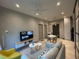 MiStay 4-5PAX Luxury Suite Apartments