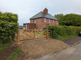 2 Lane End Cottages, cabaña en Hull