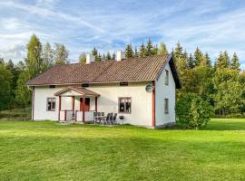 Nice Home In Boxholm With Kitchen, alquiler temporario en Boxholm