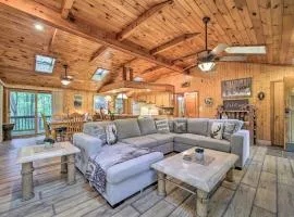 Fire Pit and Grill Cozy Cabin in Lake Toxaway!