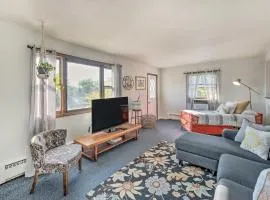 Williams Bay Getaway with Geneva Lake Views!