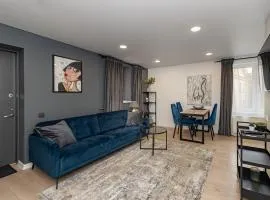 RIVERFRONT 2BD Old Town Apartment by Hostlovers