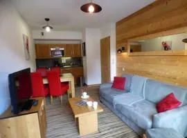 Charmant Appartement 2P aux Saisies avec Piscine Chauffée, Balcon Sud, et Accès Fitness - FR-1-594-167