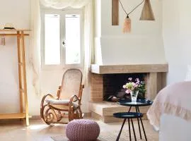 Angeliki House by Elefthia Syros