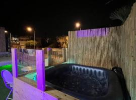 דירה מרהיבה עם ג׳קוזי, villa in Eilat