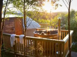 Yurtshire Eavestone Lake - Birch Yurt