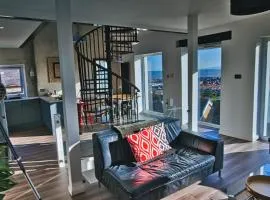 Detached House With Amazing Sea View and Hot Tub