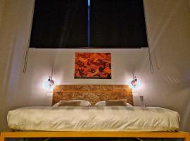 GARAGE47 Storica Officina Meccanica LOFT B&B iN PIENZA, family hotel in Pienza