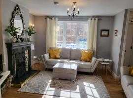 Pebble Cottage, beach rental in Worthing