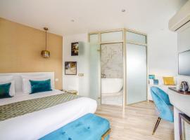 Queens Boutique Hotel, hotel near Porte d'Auteuil Metro Station, Paris