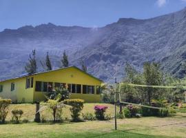 OLATIKA - gîte des cascades, hotel v destinaci Cilaos
