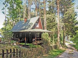 2 Bedroom Lovely Home In Barczewo, hotel amb aparcament a Bogdany