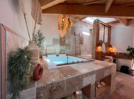 Suite Bali Les Petits Plaisirs, B&B in Angers