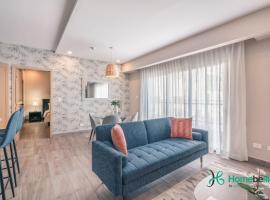 Chic Fully Serviced Apartment at Regatta Living II - 705, hotel a Los Prados